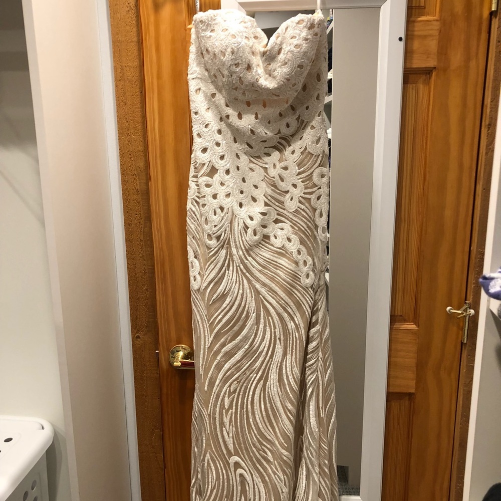 Blush spring 2017 off white dress size 8